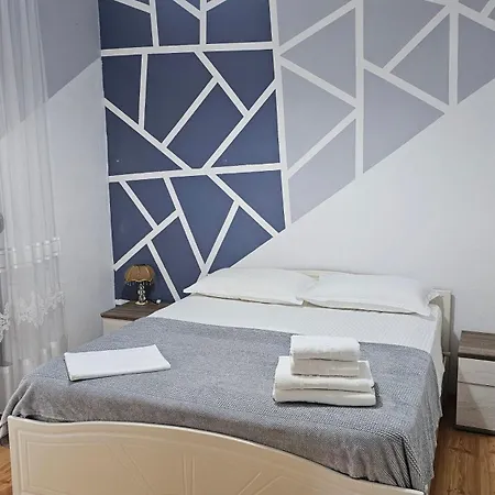 Titi's * Velipojë