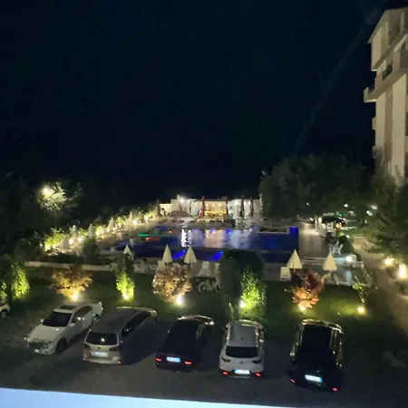 Titi's * Velipojë